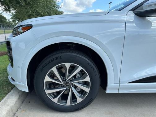2025 Audi Q6 e-tron Premium Plus quattro