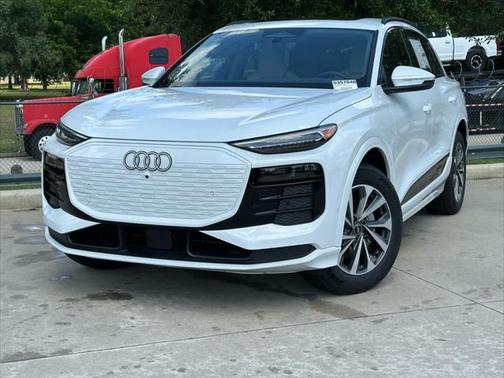 2025 Audi Q6 e-tron Premium Plus quattro