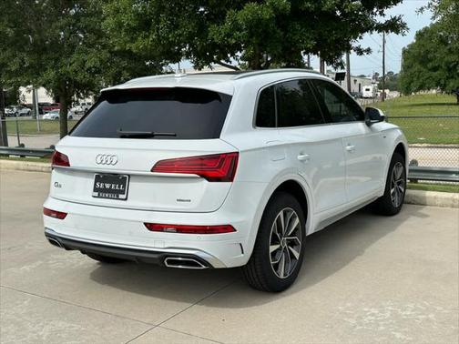 2025 Audi Q5 45 S line Premium