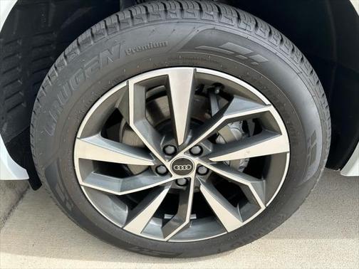 2025 Audi Q5 45 S line Premium