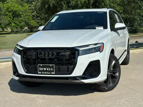2025 Audi Q7 55 Premium Plus