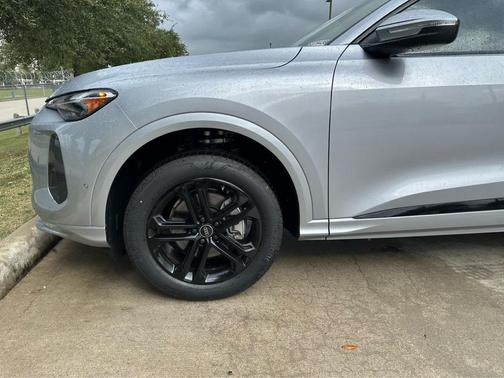 2025 Audi Q5 Premium