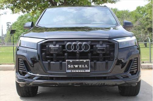 2025 Audi Q7 45 Premium Plus