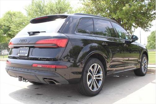 2025 Audi Q7 45 Premium Plus