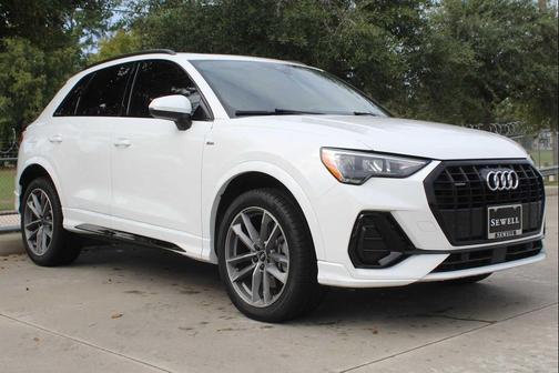 2022 Audi Q3 45 S line Premium