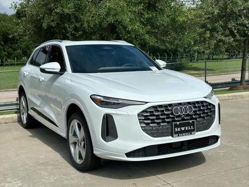 2025 Audi Q5 Premium Plus