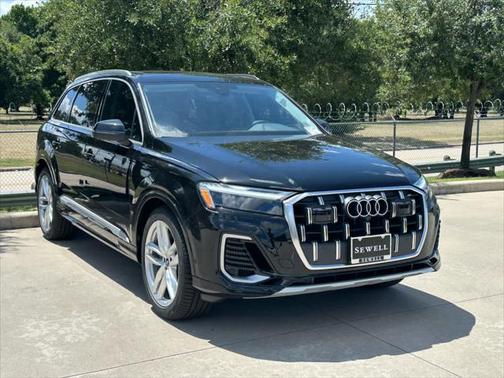2025 Audi Q7 55 Premium Plus