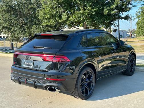 2026 Audi RS Q8 4.0T