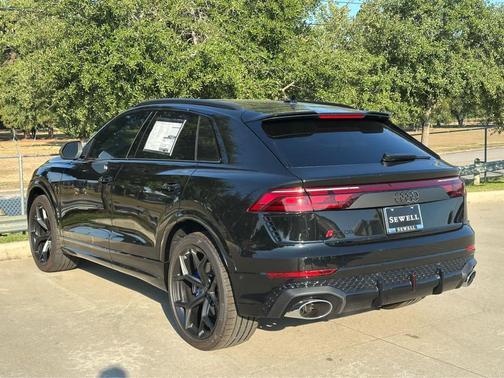 2026 Audi RS Q8 4.0T