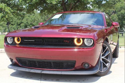 Octane Red Pearlcoat 2018 Dodge Challenger R/T Scat Pack