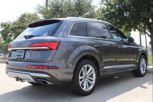 2025 Audi Q7 45 Premium
