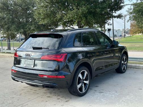 2022 Audi Q5 45 S line Premium Plus