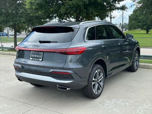 2025 Audi Q5 Premium