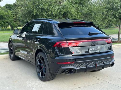 2025 Audi RS Q8 4.0T