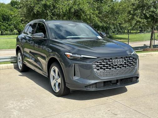 2025 Audi Q5 Premium Plus