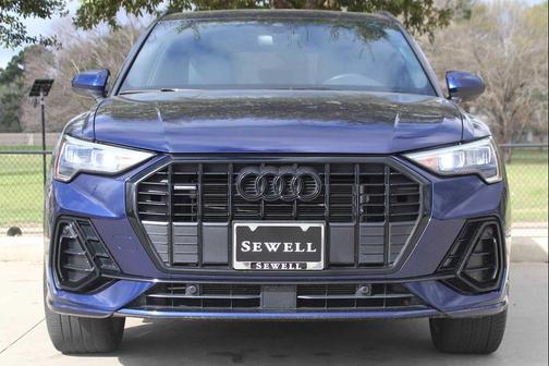 2022 Audi Q3 45 S line Premium