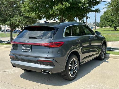 2025 Audi Q5 Premium