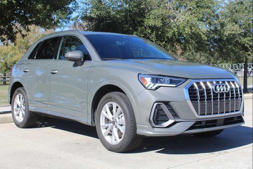 2025 Audi Q3 Premium 45 TFSI S line quattro Tiptronic