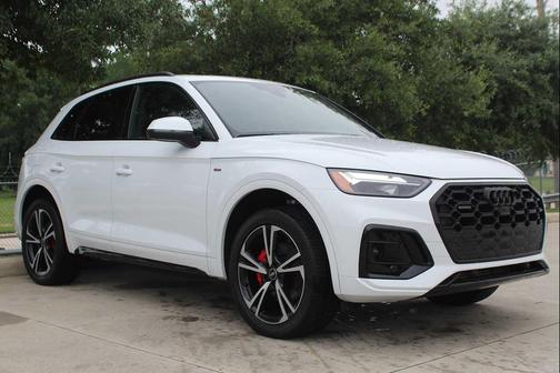 Glacier White Metallic 2025 Audi Q5 45 S line Premium Plus