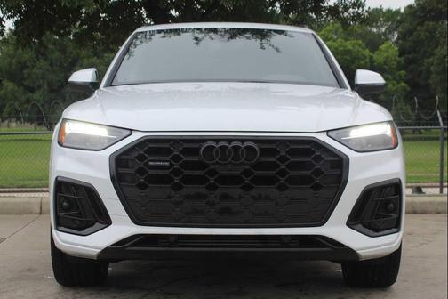 Glacier White Metallic 2025 Audi Q5 45 S line Premium Plus
