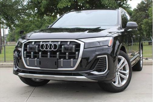 2025 Audi Q7 45 Premium Plus
