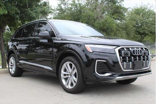 2025 Audi Q7 45 Premium Plus
