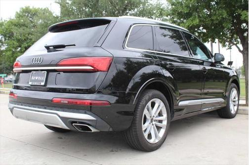 2025 Audi Q7 45 Premium Plus