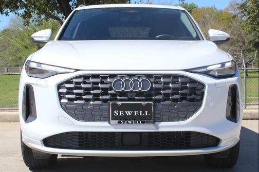 2025 Audi Q5 Premium TFSI quattro S tronic