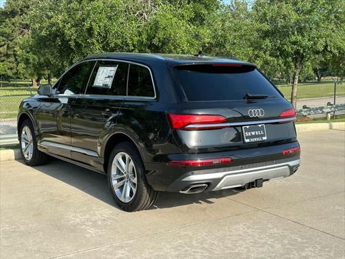 2025 Audi Q7 55 Premium