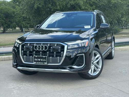 2025 Audi Q7 55 Premium Plus