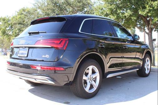 2022 Audi Q5 40 Premium