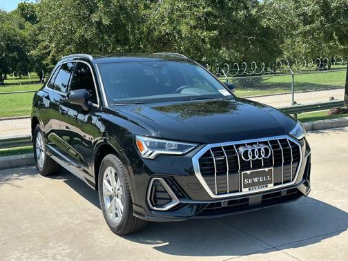 2025 Audi Q3 Premium 45 TFSI S line quattro Tiptronic