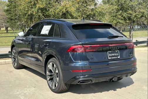 Waitomo Blue Metallic 2026 Audi Q8 55 Premium Plus