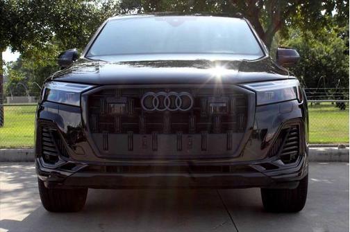 2025 Audi Q7 55 Premium Plus