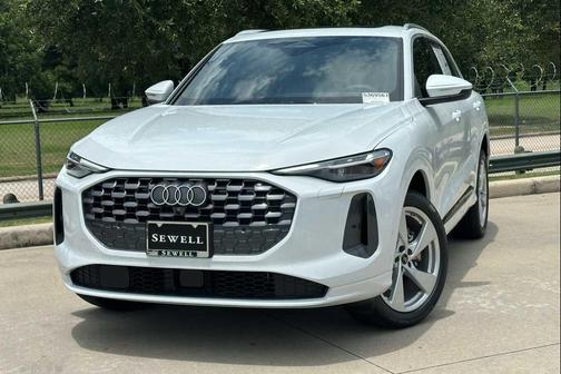 Glacier White Metallic 2025 Audi Q5 Premium Plus TFSI quattro S tronic