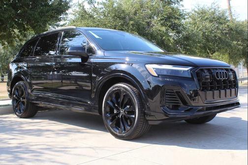 2025 Audi Q7 55 Premium Plus