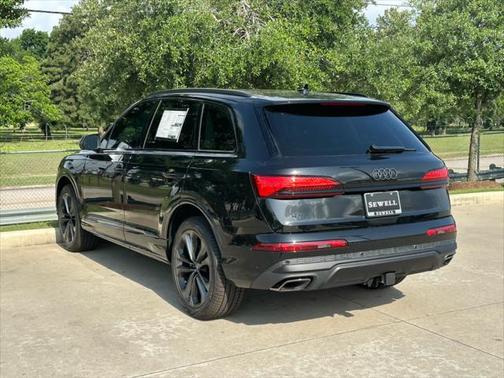 2025 Audi Q7 55 Premium Plus