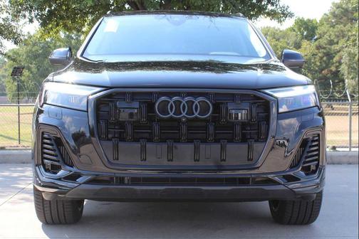 2025 Audi Q7 55 Premium Plus