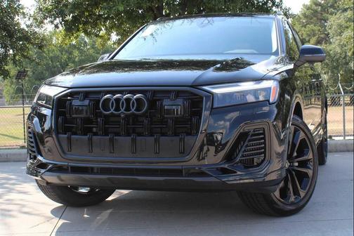 2025 Audi Q7 55 Premium Plus