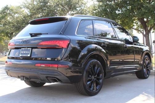 2025 Audi Q7 55 Premium Plus