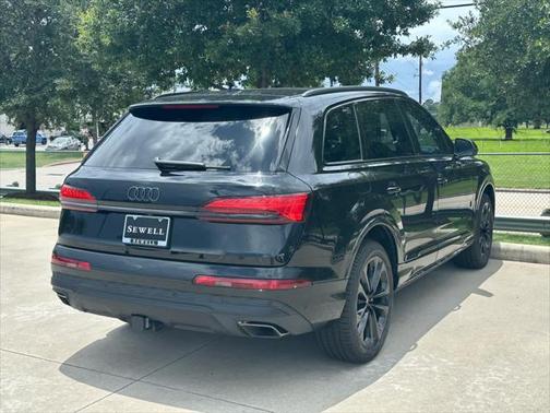 2025 Audi Q7 55 Premium Plus