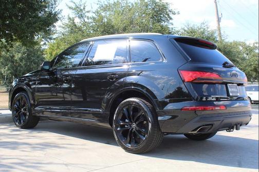 2025 Audi Q7 55 Premium Plus