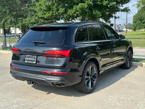 2025 Audi Q7 55 Premium Plus