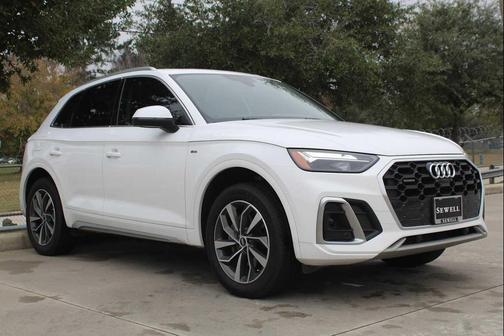 2022 Audi Q5 45 S line Premium Plus