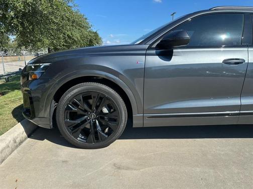 2026 Audi Q8 55 Premium Plus
