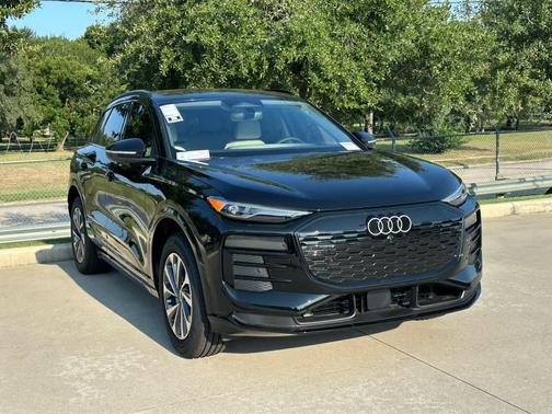 2025 Audi Q6 e-tron Premium quattro