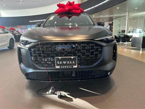 2025 Audi Q5 Premium Plus