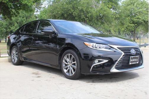 2017 Lexus ES 300h Base
