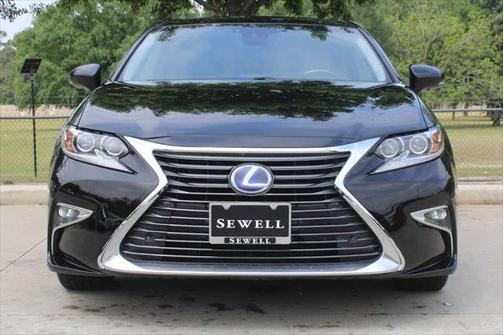 2017 Lexus ES 300h Base