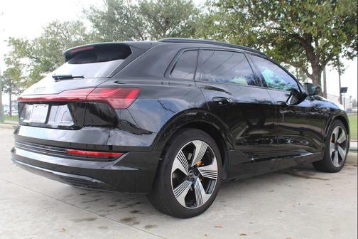 2023 Audi e-tron Premium Plus quattro